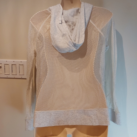 Sale $10❣️Ladies Victoria Secret long-sleeve hoodie size M (#186) - Picture 7 of 9